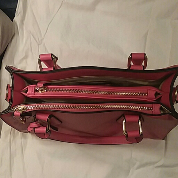 Hynes Victory NWOT Purse - Picture 3 of 7